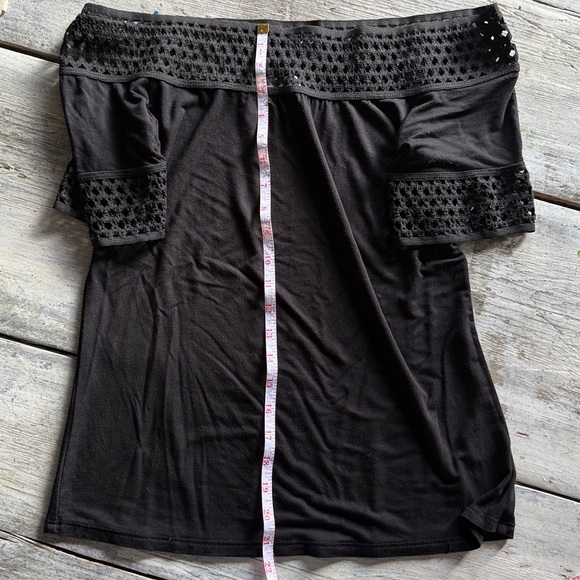 Elegant Black Off-Shoulder Top - Picture 5 of 7